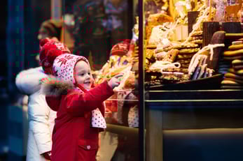 Germany_ChristmasMarkets_HeroImage_People_shutterstock_497547616-1