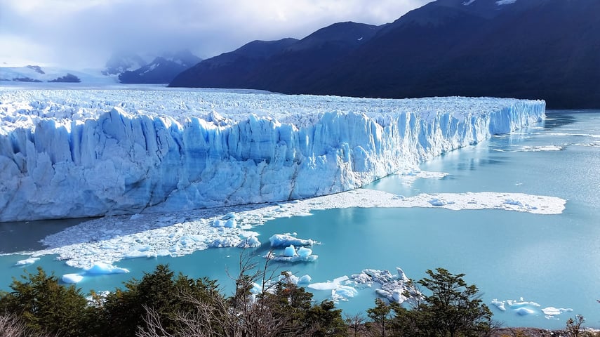 Moreno Glacier 2.jpg