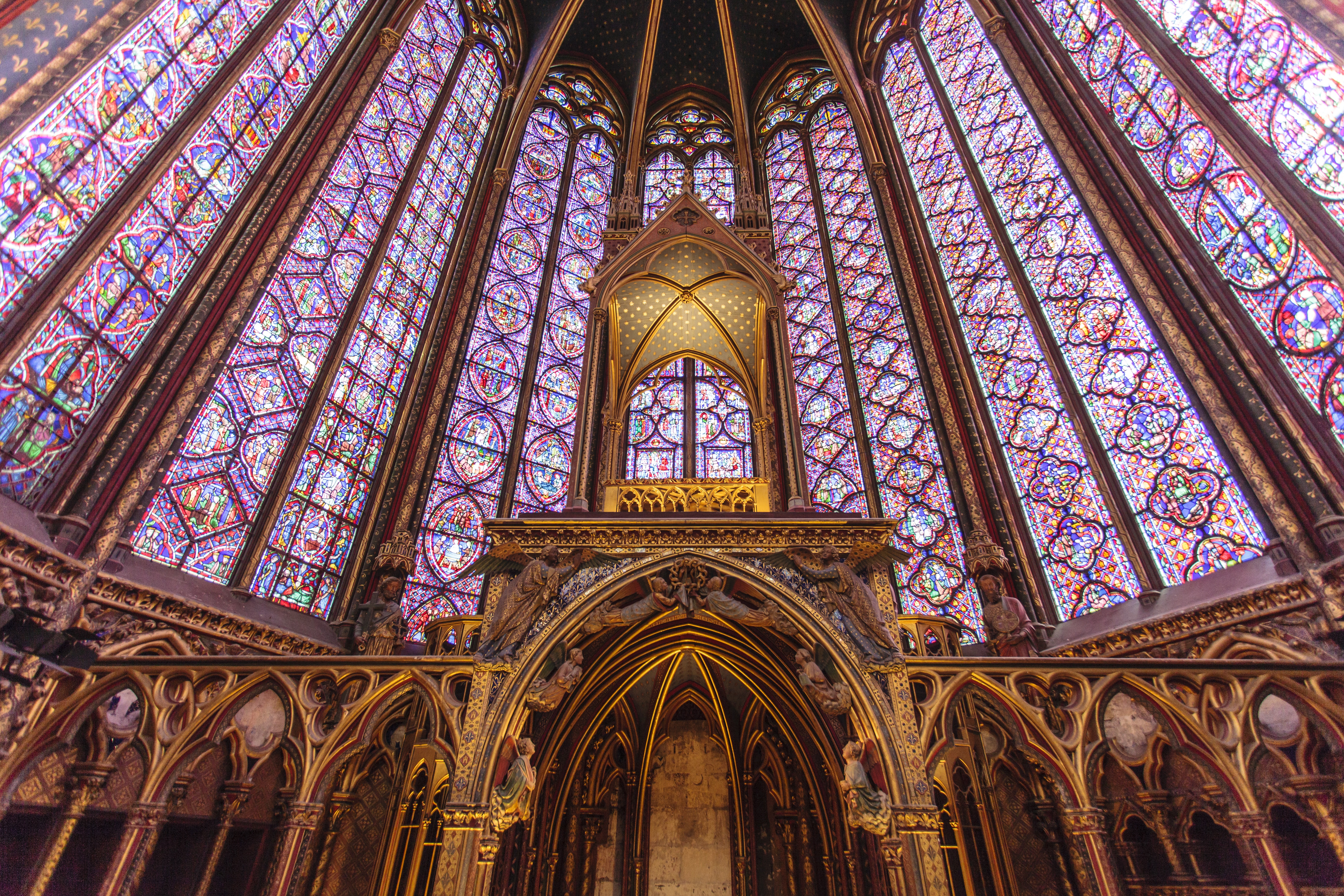 Paris_Sainte-Chapelle_shutterstock_347793785