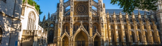 Shutterstock_2669413123